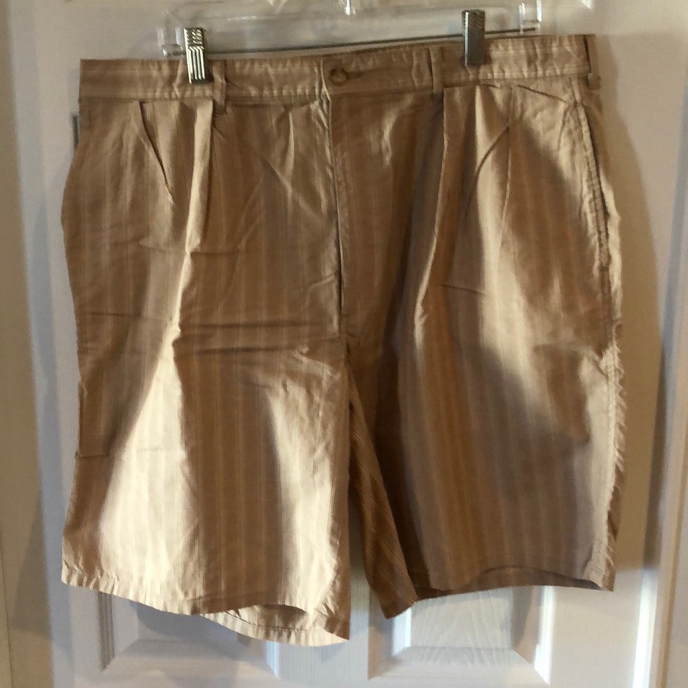 Polo by Ralph Lauren tan size 38 shorts